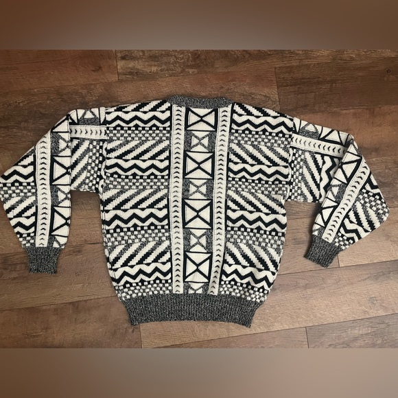 Vintage Campus Sweater - Picture 6 of 6